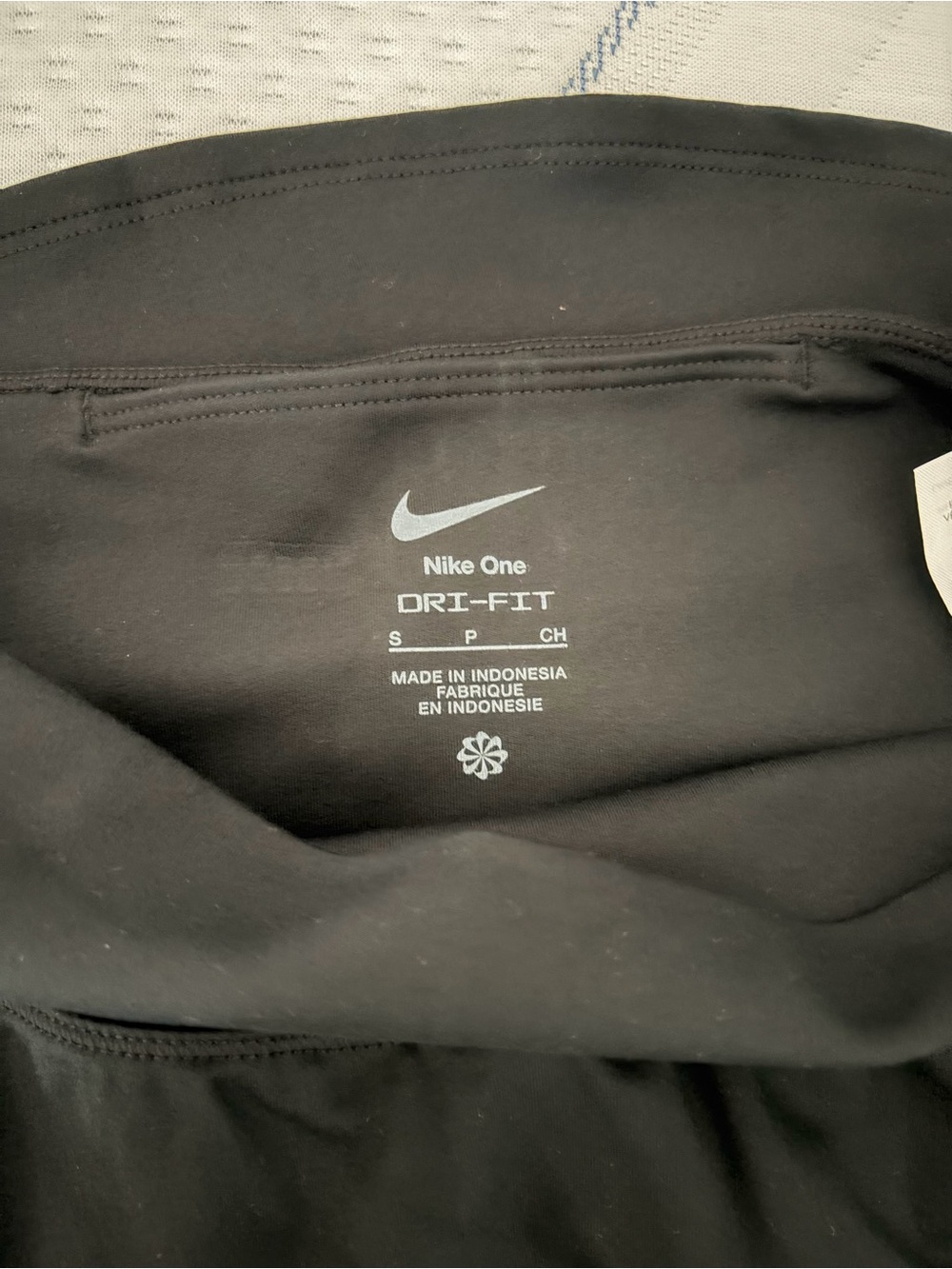 Nike One Dri-Fit Skirt with Built-In Shorts (NWT) Black Small - Picture 8 of 12